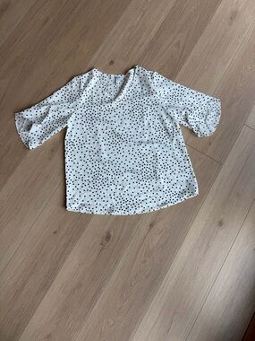 Women's White Polka Dot V-Neck Blouse